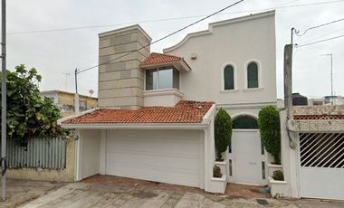CASA EN VENTA EN VERACRUZ CENTRO A 5 MINUTOS DE PLAYA VILLA DEL MAR