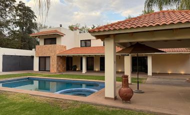 CASA EN VENTA, SAN LUIS POTOSI, LA FLORIDA, SEMINUEVA, ELEGANCIA Y CONFORT