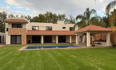 CASA EN VENTA, SAN LUIS POTOSI, LA FLORIDA, SEMINUEVA, ELEGANCIA Y CONFORT