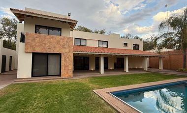 CASA EN VENTA, SAN LUIS POTOSI, LA FLORIDA, SEMINUEVA, ELEGANCIA Y CONFORT