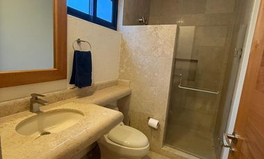 CASA EN VENTA, SAN LUIS POTOSI, LA FLORIDA, SEMINUEVA, ELEGANCIA Y CONFORT