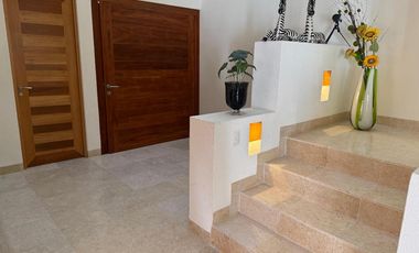 CASA EN VENTA, SAN LUIS POTOSI, LA FLORIDA, SEMINUEVA, ELEGANCIA Y CONFORT