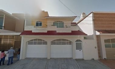 VENTA DE CASA EN CALLE JUPITER JARDINES DE MOCAMBO BOCA DEL RIO VERACRUZ CERCA DE UVM