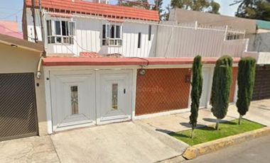 VENTA DE CASA EN LOMAS ESTRELLA IZTAPALAPA A 5 MINUTOS DE PARQUE LAS ANTENAS