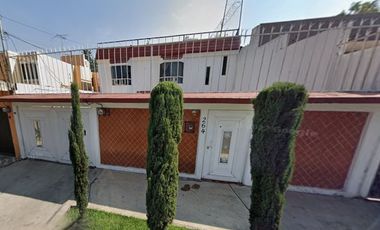VENTA DE CASA EN LOMAS ESTRELLA IZTAPALAPA A 5 MINUTOS DE PARQUE LAS ANTENAS