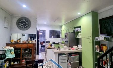 Live in the Heart of Makati , Spacious Home in Quiet Bangkal Area
