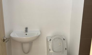 HARBOUR14XXT2: For Rent Unfurnished 1BR with Balcony in Harbour Park Residences