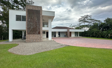 Casa en el exclusivo condominio santa teresita