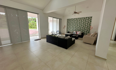 Casa en el exclusivo condominio santa teresita