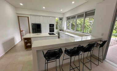 Casa en el exclusivo condominio santa teresita