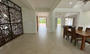 Casa en el exclusivo condominio santa teresita