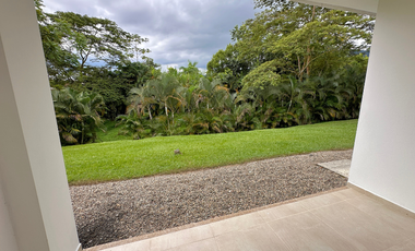 Casa en el exclusivo condominio santa teresita