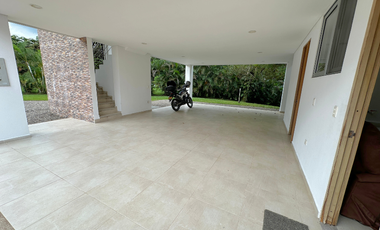 Casa en el exclusivo condominio santa teresita