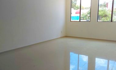 CASA EN VENTA AV BLVD NIÑO POBLANO A 5 MINUTOS DEL CENTRO COMERCIAL ANGELOPOLIS
