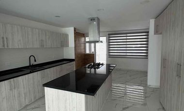 HERMOSA CASA EN RENTA LOMAS DE ANGELOPOLIS PUEBLA 4 recámaras