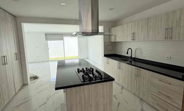 HERMOSA CASA EN RENTA LOMAS DE ANGELOPOLIS PUEBLA 4 recámaras