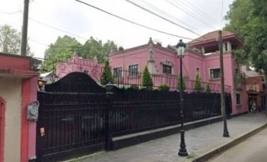 Casa Residencial en Avenida Francisco Sosa Santa Catarina Coyoacan CDMX/ Adjudicacion Bancaria