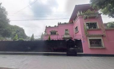 Casa Residencial en Avenida Francisco Sosa Santa Catarina Coyoacan CDMX/ Adjudicacion Bancaria