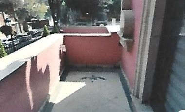 Casa Residencial en Avenida Francisco Sosa Santa Catarina Coyoacan CDMX/ Adjudicacion Bancaria