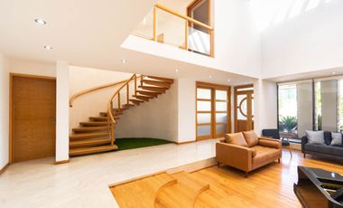 CASA EN VENTA EN BOSQUES DE ANGELÓPOLIS, 5 RECÁMARAS, GARAJE PARA 6 AUTOS, PUEBLA