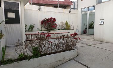CASA SOLA EN VENTA IZCALLI CUAHUTEMOC , METEPEC