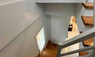 3 Bedrooms, 2 toilet & bath high-ceiling living area / house & lot for sale in bulacan