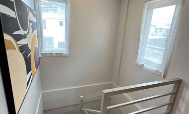 3 Bedrooms, 2 toilet & bath high-ceiling living area / house & lot for sale in bulacan