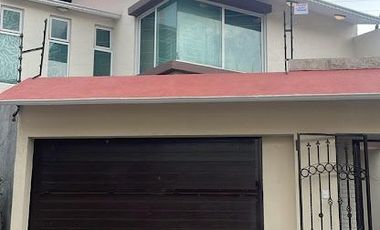 Chilpancingo Casa En Venta Con Diseño Arquitectónico De Dos Niveles