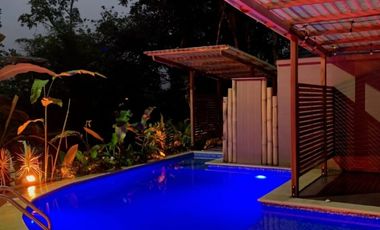 VENDO LODGE HOSTERIA MINDO FUNCIONANDO COMPLETAMENTE