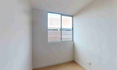 Apartamento en venta con parqueadero propio y ascensor en Azul Celeste Ciudadela la prosperidad Madrid 3 hab 2 baños sala-comedor y cocina