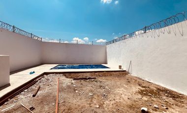 PREVENTA, CASA CON ALBERCA, A 5 MIN. DE ATRIOS, CUAUTLA, MOR.