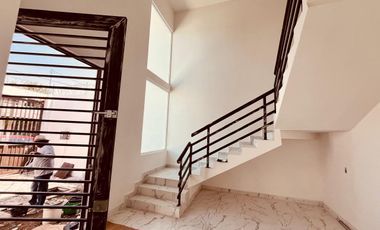 PREVENTA, CASA CON ALBERCA, A 5 MIN. DE ATRIOS, CUAUTLA, MOR.