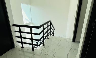 CASA NUEVA, CON ALBERCA, A 5 MIN. DE PLAZA ATRIOS, CUAUTLA, MOR