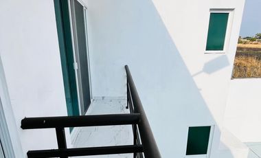CASA NUEVA, CON ALBERCA, A 5 MIN. DE PLAZA ATRIOS, CUAUTLA, MOR