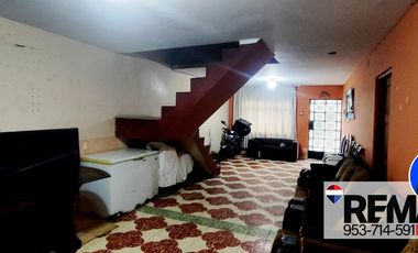 SE VENDE CASA COMO TERRENO EN SAN JUAN DE MIRAFLORES