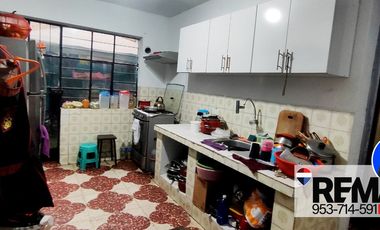 SE VENDE CASA COMO TERRENO EN SAN JUAN DE MIRAFLORES