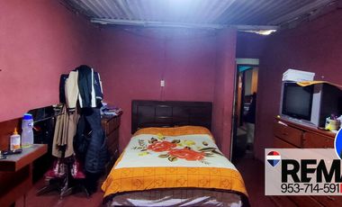 SE VENDE CASA COMO TERRENO EN SAN JUAN DE MIRAFLORES