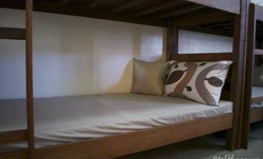 MALE BEDSPACER FOR RENT