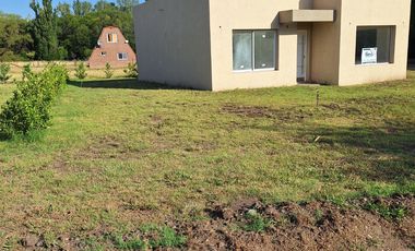 MODERNA CASA EN VILLA ARCADIA A ESTRENAR