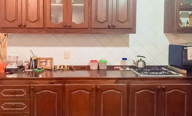 Villa Udaondo - Venta - Amplio Lote C/ 2 Departamentos