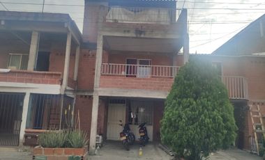 venta casa 2 plantas con terraza, balcón, hermosa vista