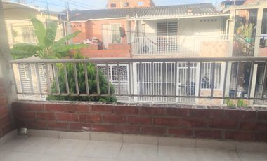 venta casa 2 plantas con terraza, balcón, hermosa vista