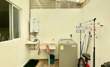 CASA EN VENTA, 4 RECAMARAS, LOS PRADOS, OACALCO, MORELOS.