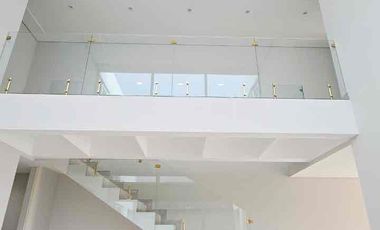 Casa en venta con recámara en planta baja Residencial Puerta de hierro zona sur pte de la ciudad