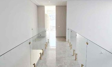 Casa en venta con recámara en planta baja Residencial Puerta de hierro zona sur pte de la ciudad