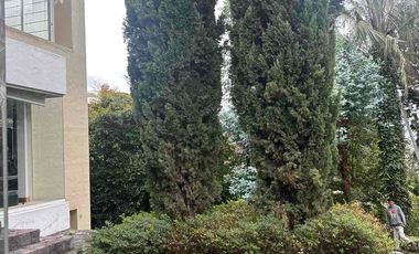 Venta amplia casa con 5 dormitorios y piscina en Cumbaya