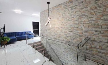 Casa en venta cerca del blvd Laguitos zona sur pte dentro de privada