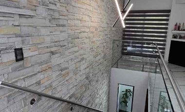 Casa en venta cerca del blvd Laguitos zona sur pte dentro de privada