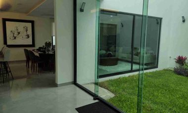 INVIERTE INTELIGENTE! PLUSVALIA GARANTIZADA AMPLIA CASA EN FRACCIONAMIENTO PRIVADO CON AMPLIAS ÁREAS VERDES