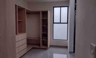 INVIERTE INTELIGENTE! PLUSVALIA GARANTIZADA AMPLIA CASA EN FRACCIONAMIENTO PRIVADO CON AMPLIAS ÁREAS VERDES